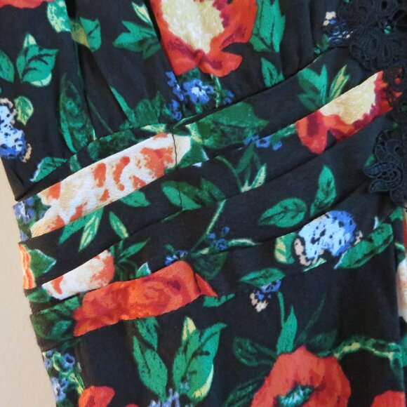 BY ANTHROPOLOGIE Lacy V-Neck Mini Dress Floral Dark Romantic Lace Size US 4 NWT - Picture 9 of 16